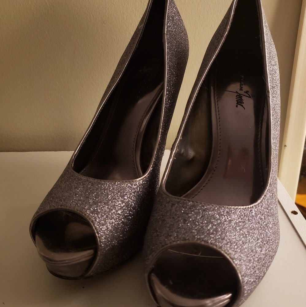 Metallic Blue/Silver Heels